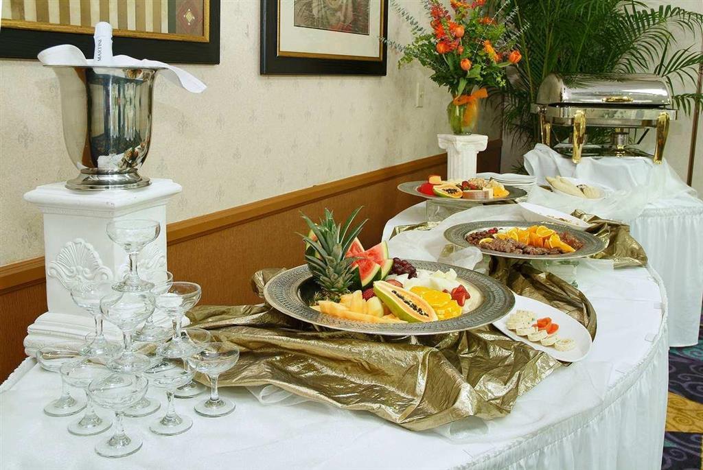 Embassy Suites Батон-Руж Интерьер фото